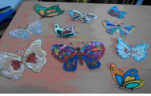 mariposas realizadas por los niños