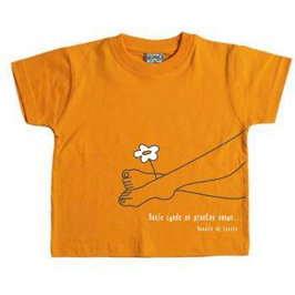 10. Camisola de Tinta de Lura
Camiseta de Tinta de Lura a partir dun verso de Rosalía de Castro.
