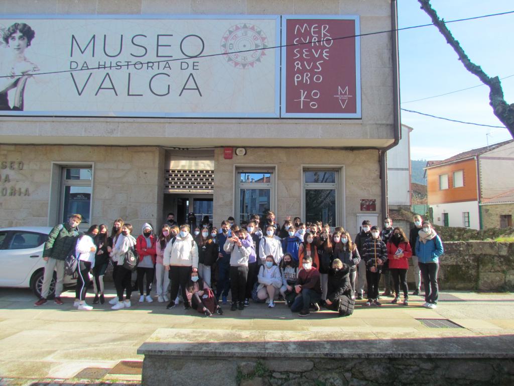 Alumnado 3º ESO no Museo da Historiade Valgaa