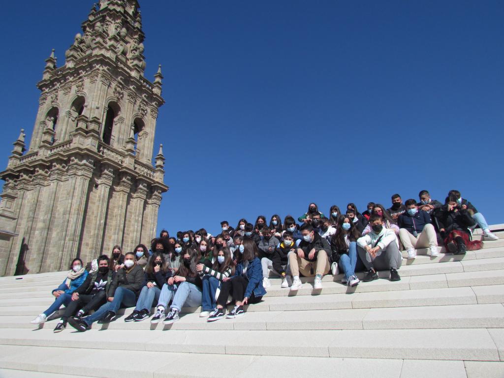 Alumnado 2º ESO nas cubertas da Catedral de Santiago