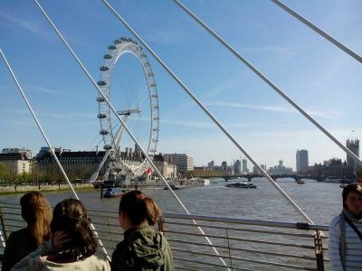 O London Eye
