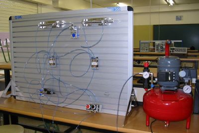 neumática
Panel de simulación de circuitos neumática
