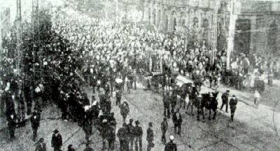 Ó enterro de Ricardo Mella asistíu case a octava parte de Vigo.