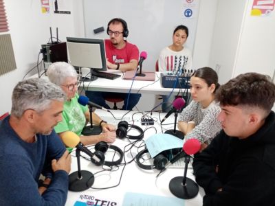 <br />
    Entrevista a Voces polo Litoral de Teis