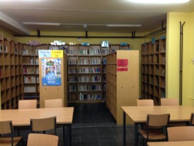 Aula de Biblioteca
Zona estanterias fondo esquerda
Palabras chave: estructura da aula