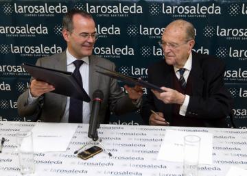Xesús Vázquez Abad asinou un convenio co presidente da Fundación La Rosaleda, Xe