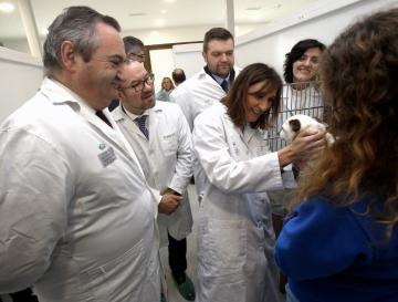 Carmen Pomar visita en Lugo as instalacións do Cebiovet e do Hospital Veterinario Universitario Rof Codina