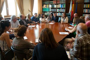 Carmen Pomar reúnese cos novos membros da Xunta Autonómica de Directoras e Directores