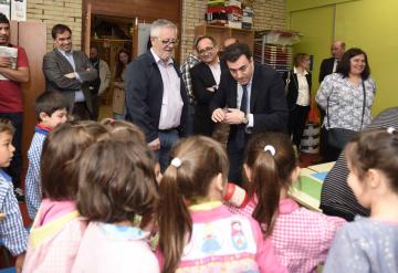 Educación invirtió un millón € en la mejora del CEIP San Roque de Darbo y en el IES Maria Soliño, en Cangas